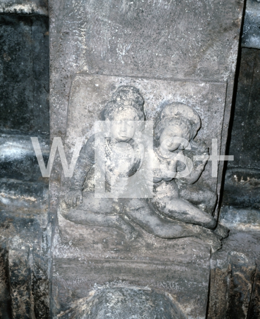｜アジャンター石窟寺院、第16窟「ミトゥーナ」