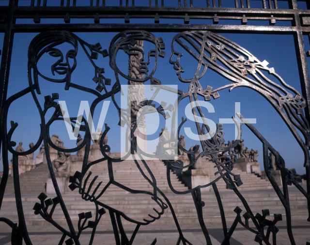 VIGELAND Gustav Afolf｜ヴィーゲラン彫刻公園（フログネル公園）