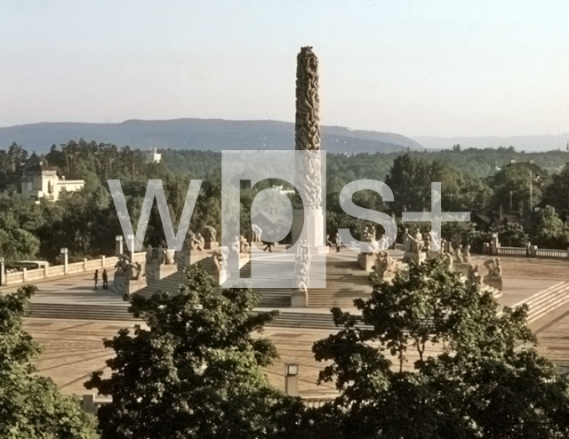 VIGELAND Gustav Afolf｜ヴィーゲラン彫刻公園（フログネル公園）、「モノリッテン」