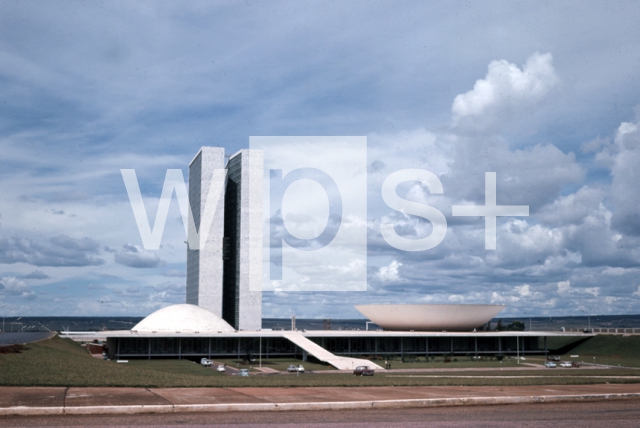 NIEMEYER Oscar｜ブラジル国会議事堂