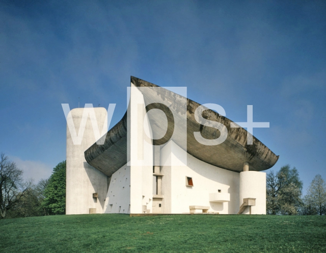 LE CORBUSIER｜ノートル・ダム・デュ・オー礼拝堂（ロンシャンの礼拝堂）