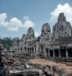 ｜アンコール遺跡、アンコール・トムのバイヨン（霊廟寺院）