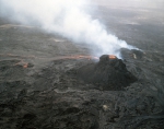 ｜キラウエア火山のアロイ・クレーター