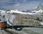 ｜マッターホルンと登山鉄道